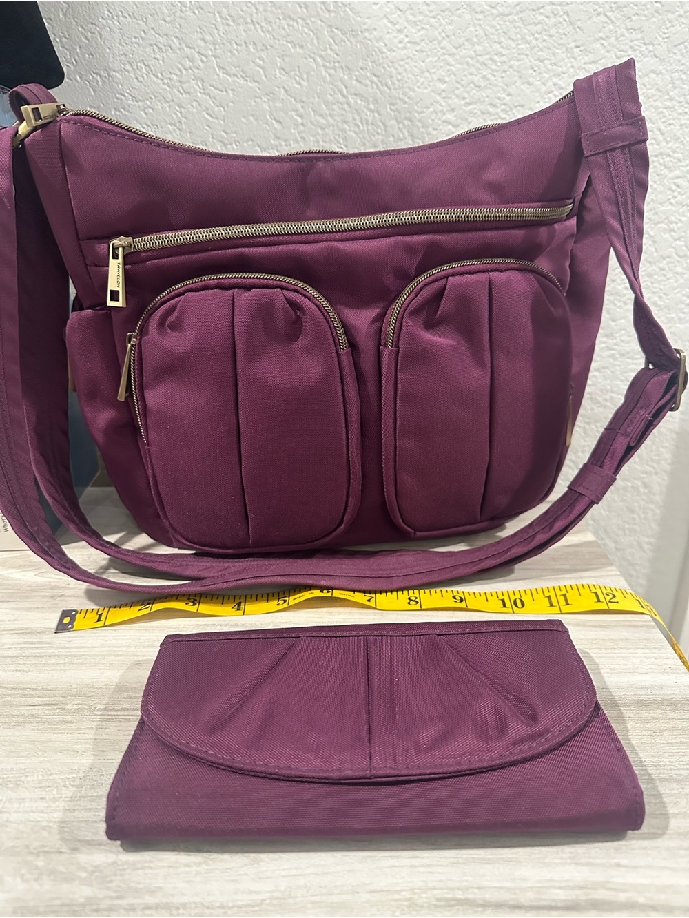 TRAVELON ANTITHEFT Crossbody Shoulder bag RFID Pocket Security Strap With Wallet